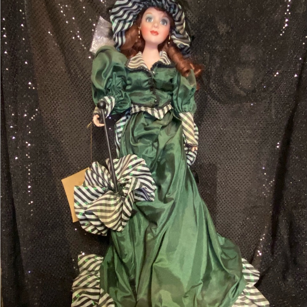 Franklin Heirloom  20" Colleen of County Cork Porcelain Doll w/Green Dress